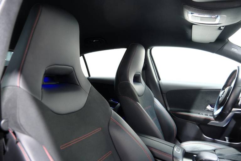 MERCEDES-BENZ A 200 61