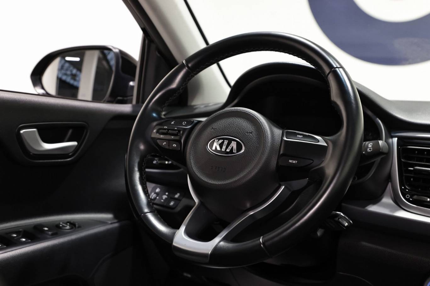 KIA Rio 29