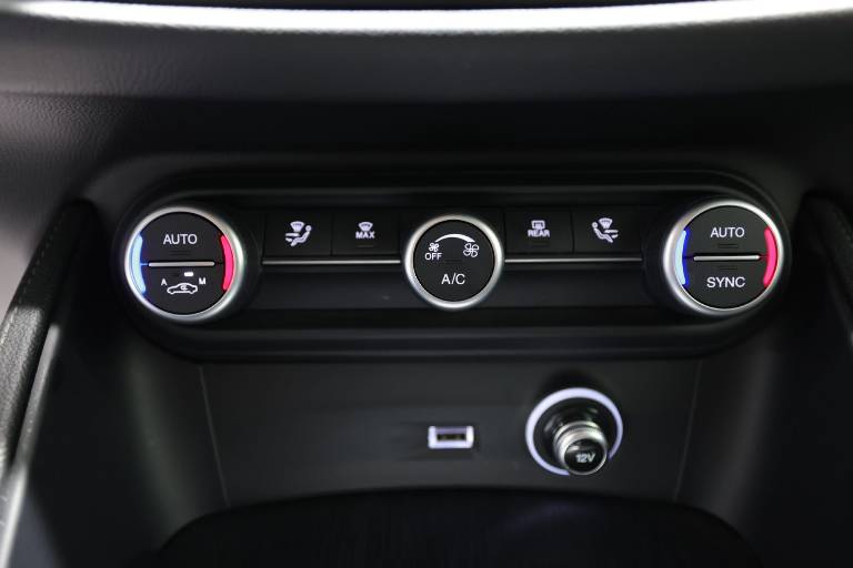 ALFA ROMEO Stelvio 27