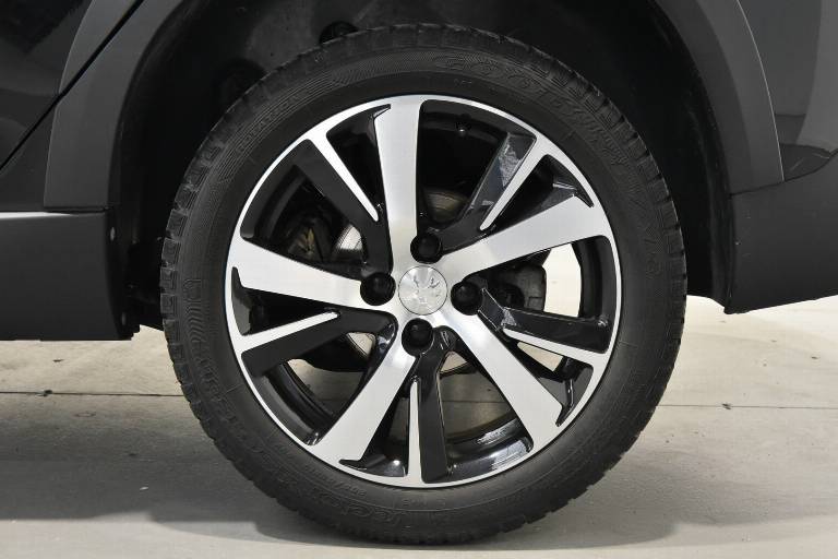 PEUGEOT 2008 15
