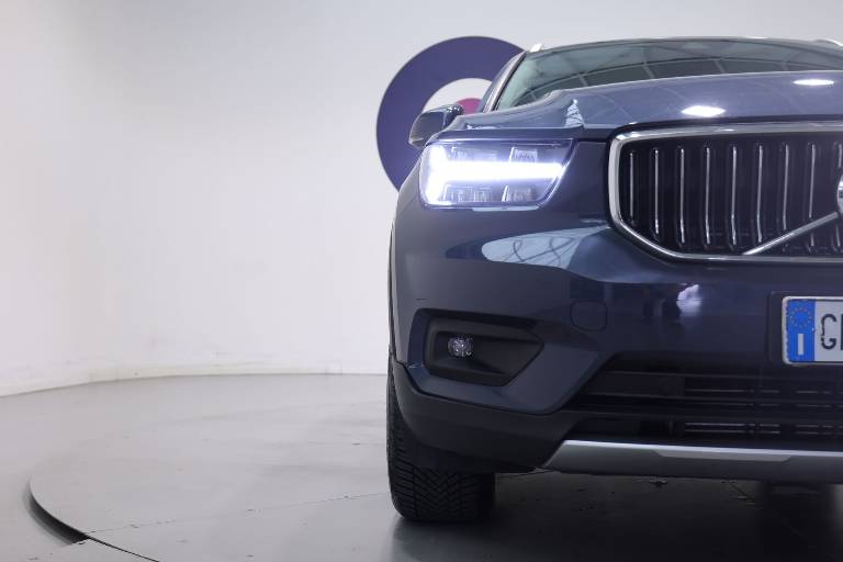 VOLVO XC40 40