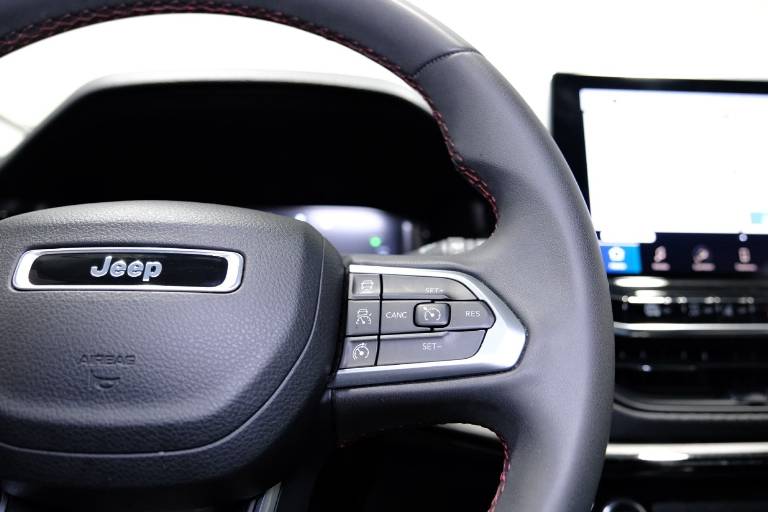 JEEP Compass 21