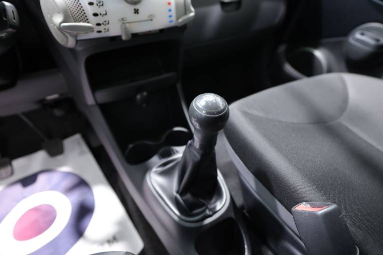 TOYOTA Aygo 25