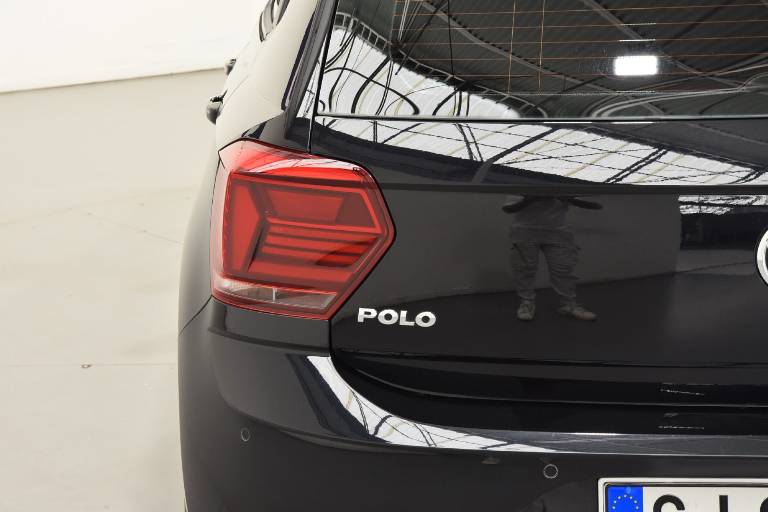 VOLKSWAGEN Polo 20