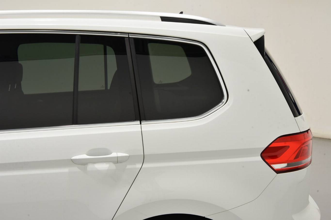 VOLKSWAGEN Touran 40