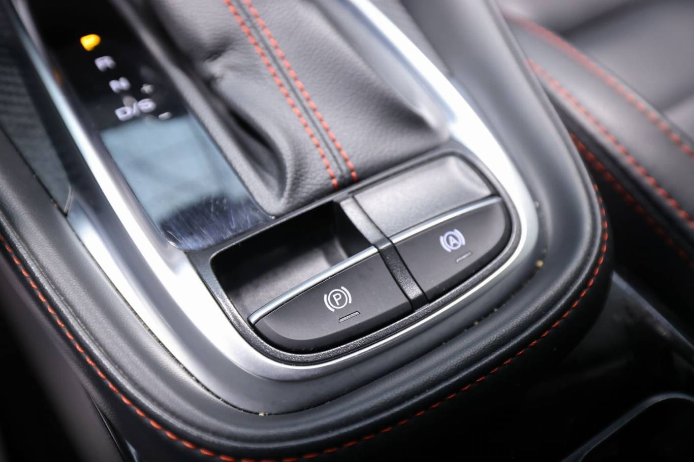 MG ZS 34