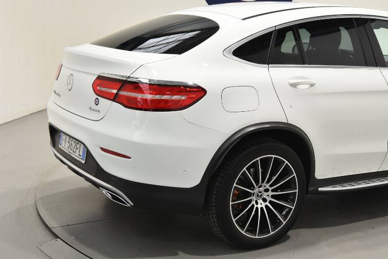 MERCEDES-BENZ GLC 250 18