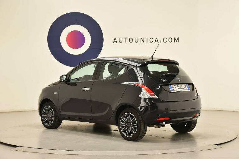LANCIA Ypsilon 2