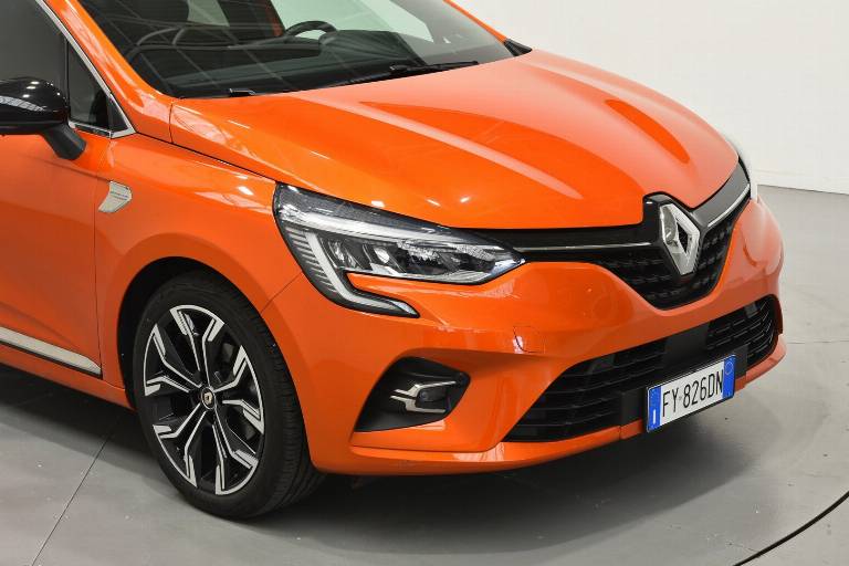 RENAULT Clio 46