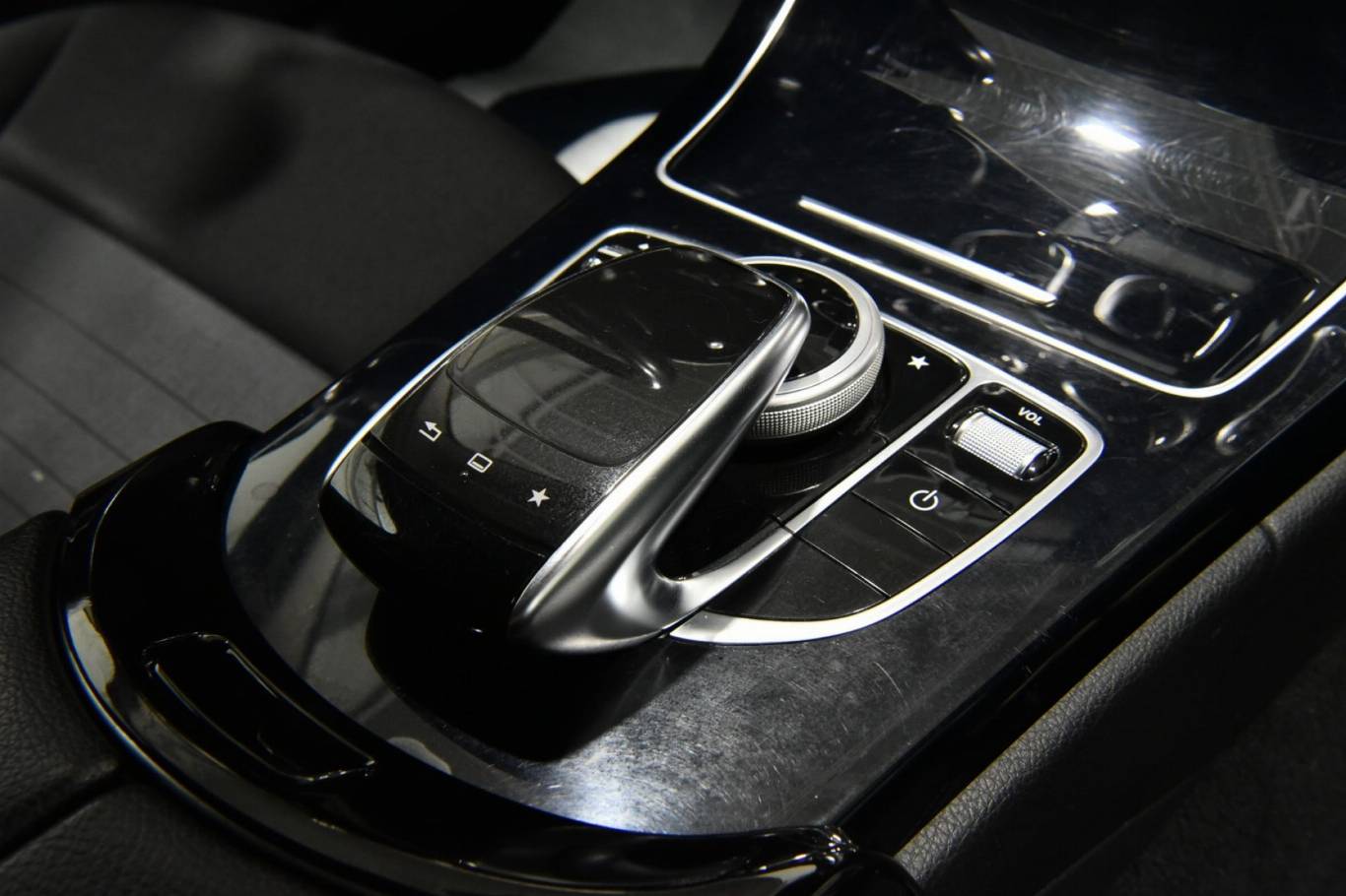 MERCEDES-BENZ C 200 10