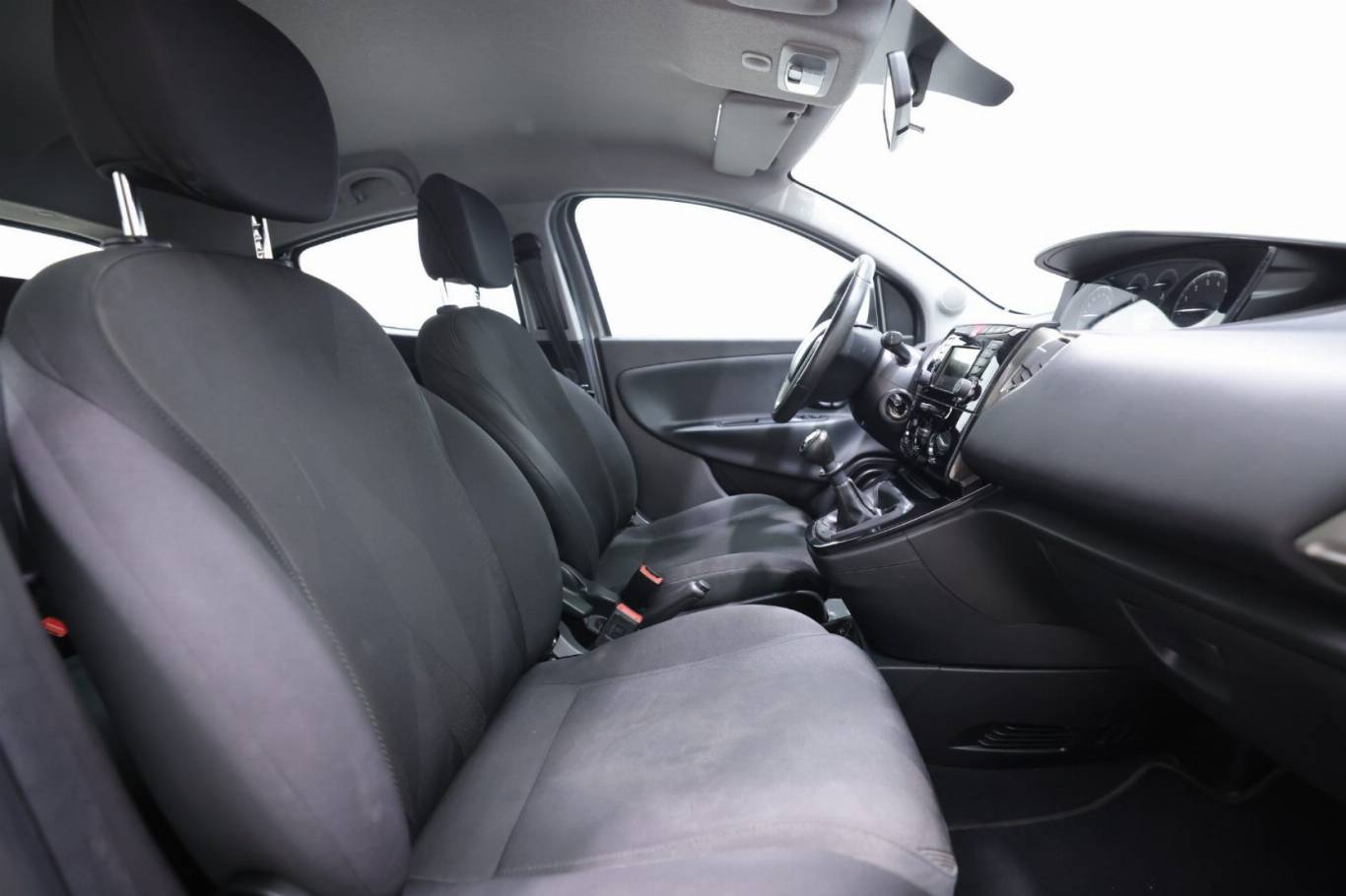 LANCIA Ypsilon 36