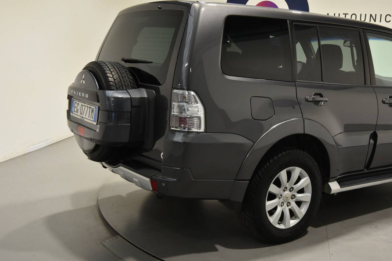 MITSUBISHI Pajero 19