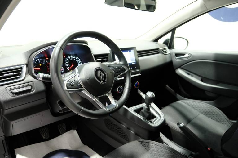 RENAULT Clio 5