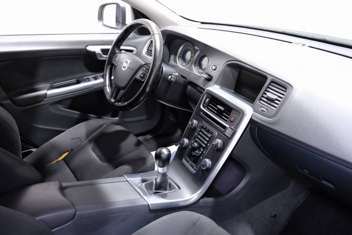 VOLVO V60 54