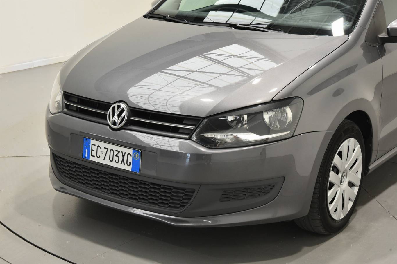 VOLKSWAGEN Polo 38