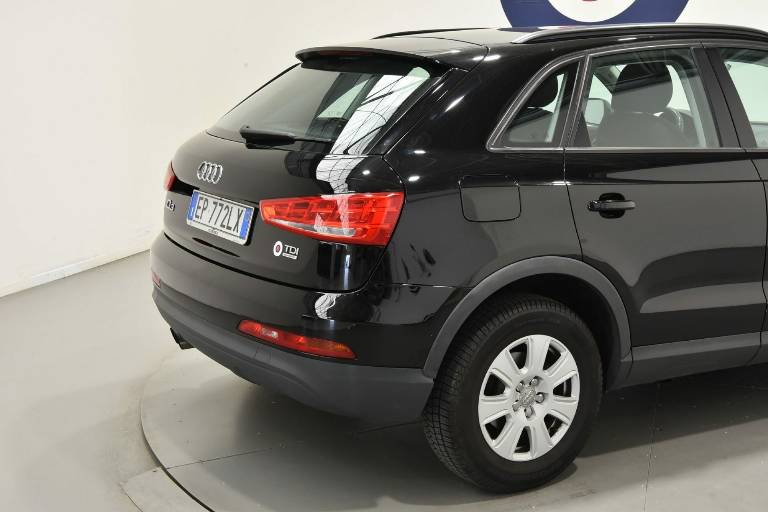 AUDI Q3 13