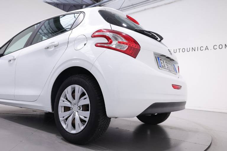 PEUGEOT 208 34