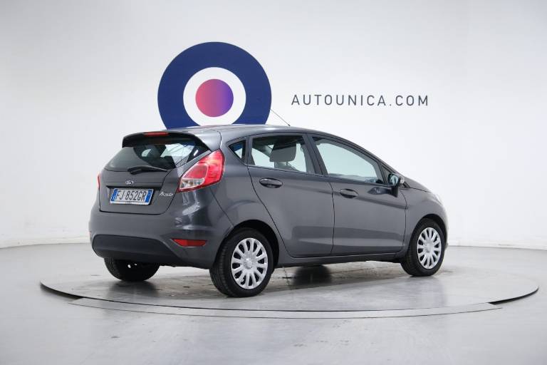 FORD Fiesta 5