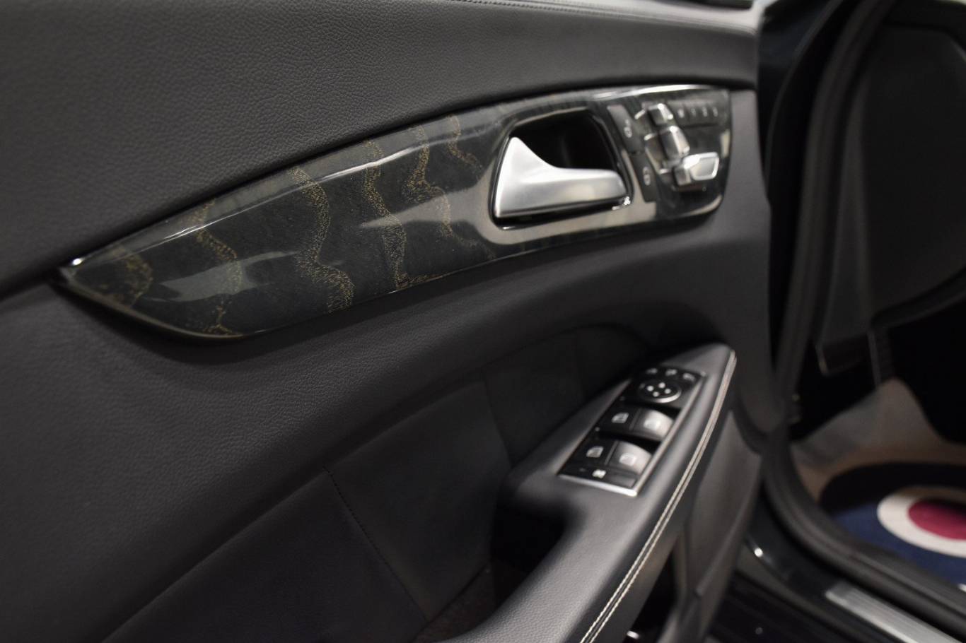 MERCEDES-BENZ CLS 250 44