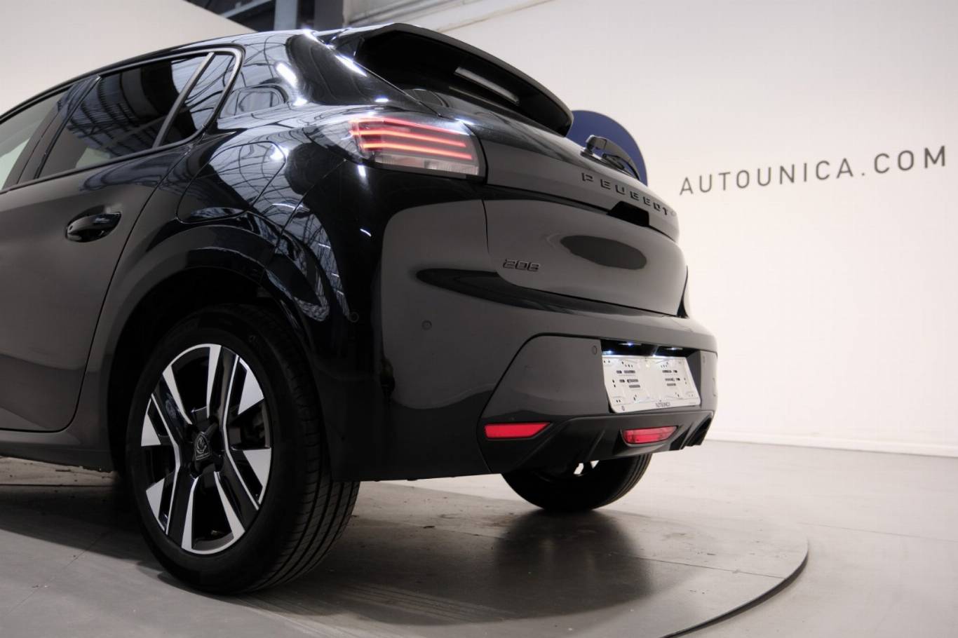 PEUGEOT 208 46