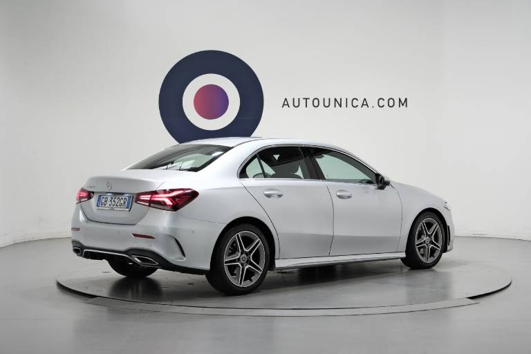 MERCEDES-BENZ A 180 16