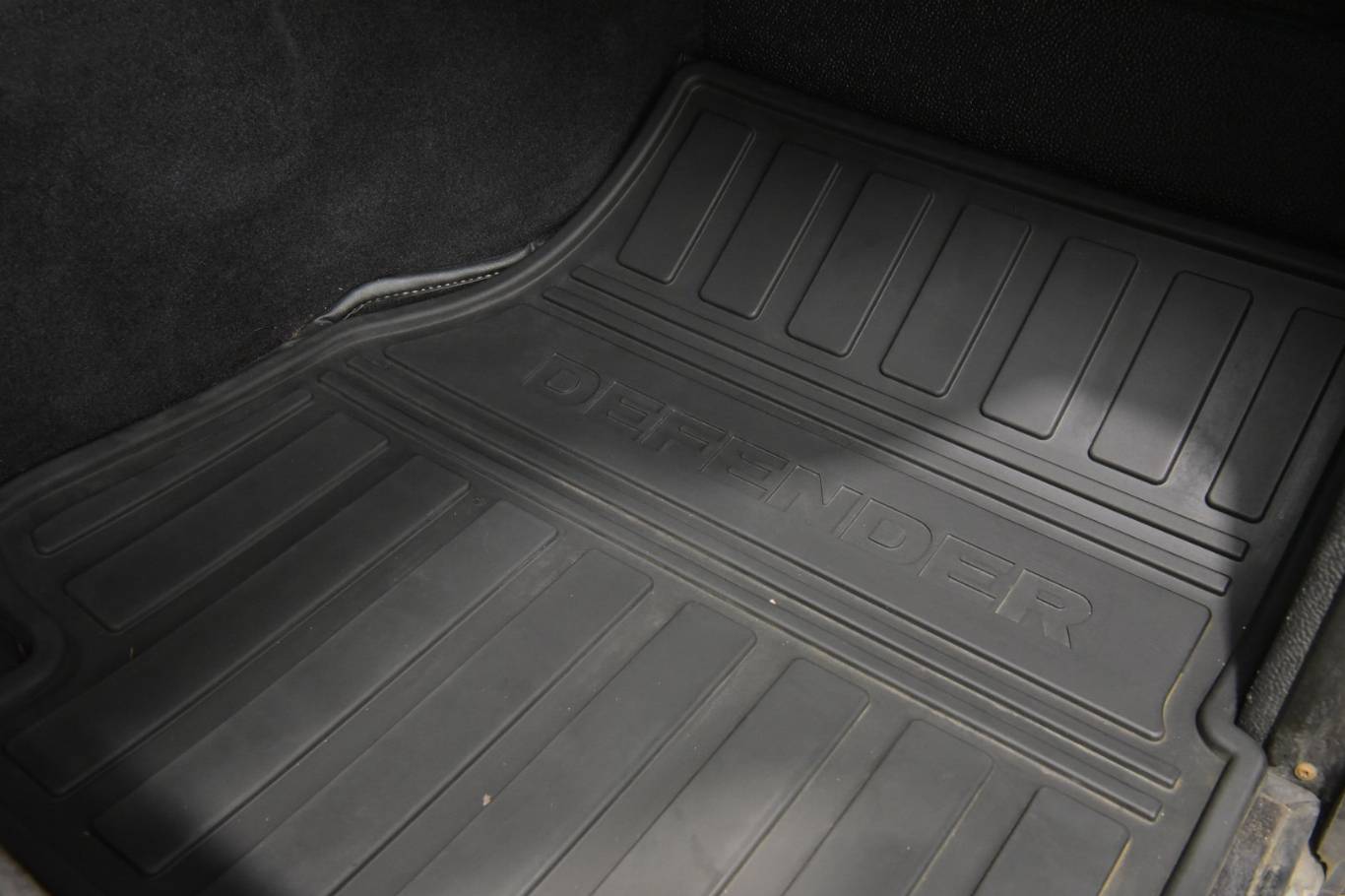 LAND ROVER Defender 45