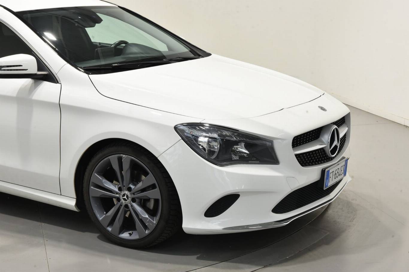 MERCEDES-BENZ CLA 180 16