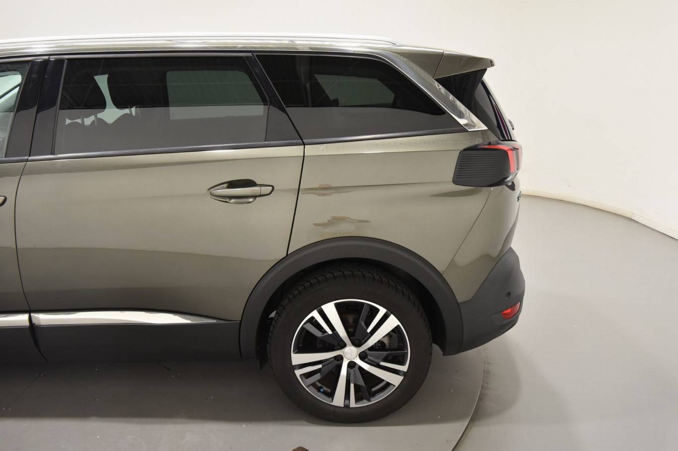 PEUGEOT 5008 37