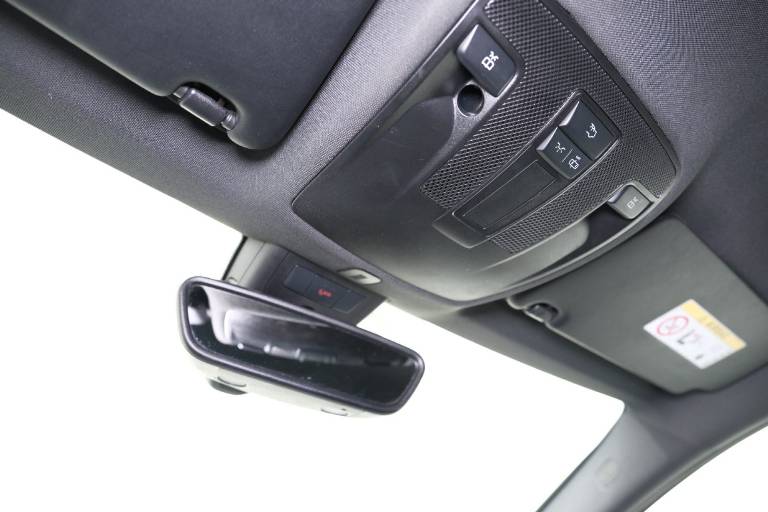 MERCEDES-BENZ A 180 25