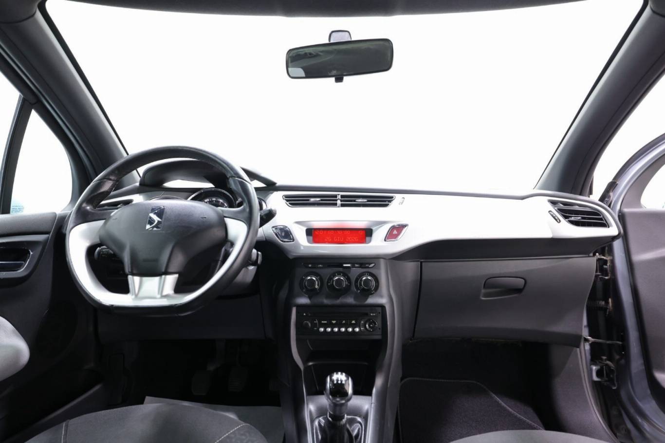 DS AUTOMOBILES DS 3 10