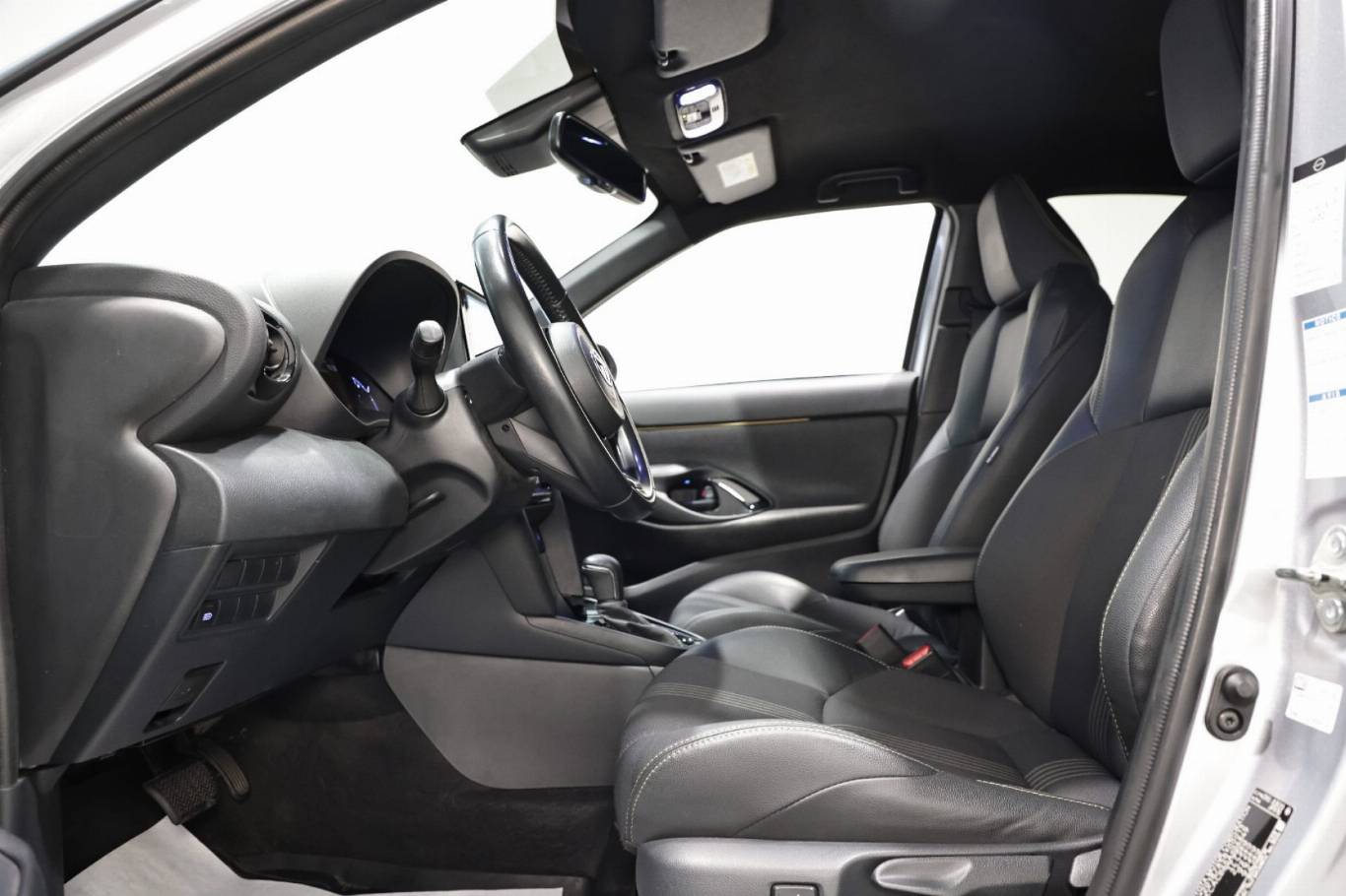 TOYOTA Yaris Cross 22