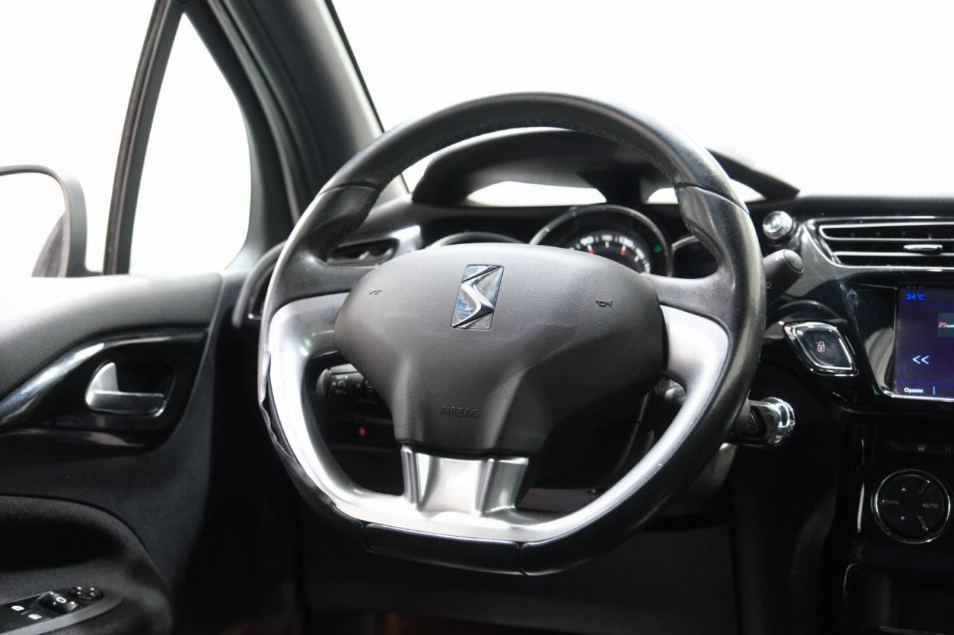 DS AUTOMOBILES DS 3 33