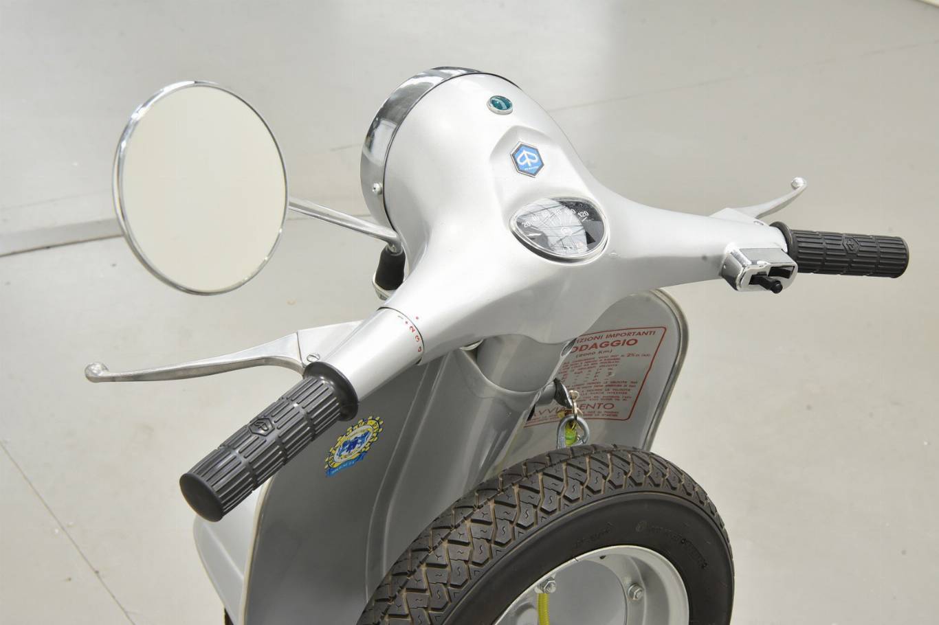 PIAGGIO Vespa 150 Sprint 14