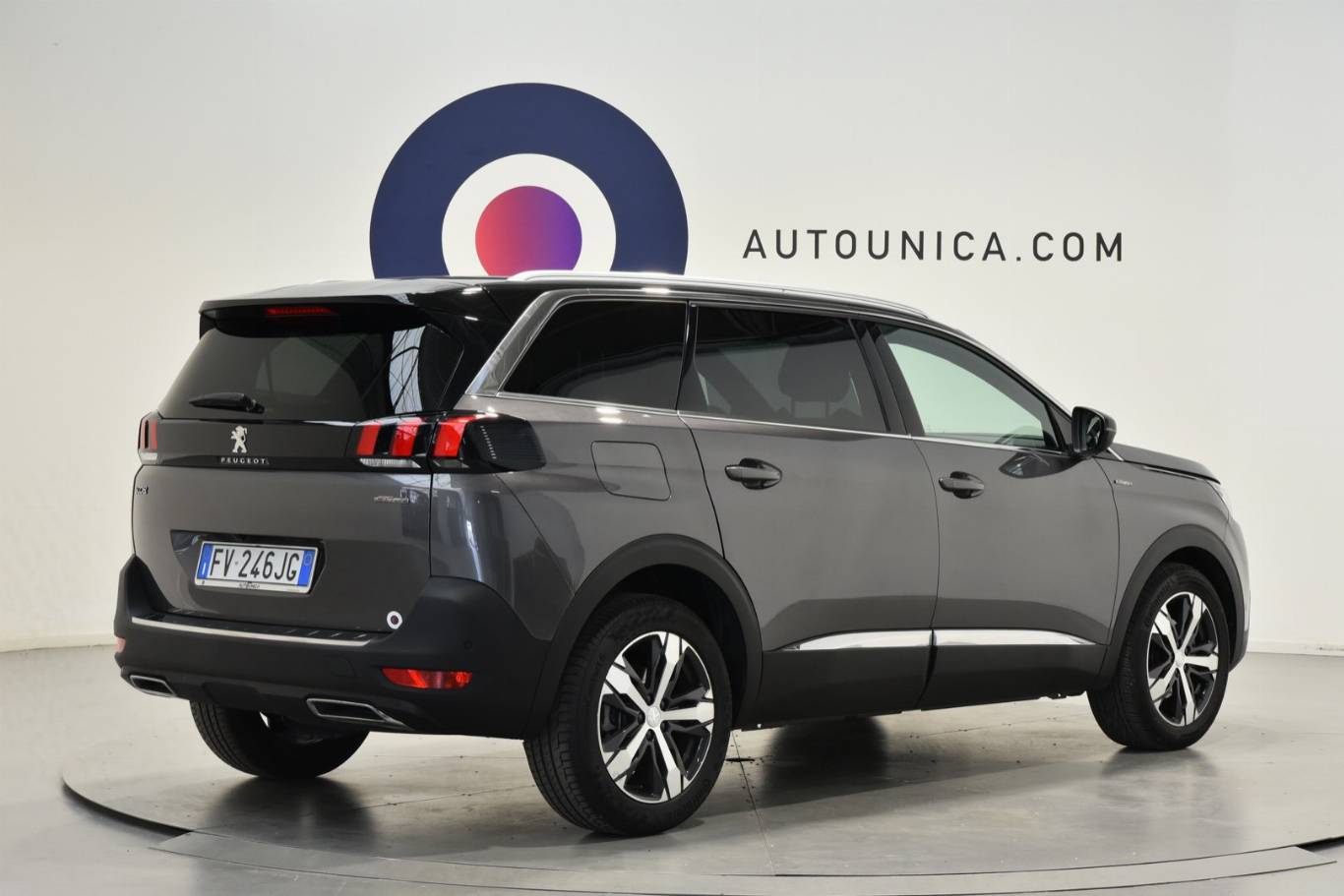 PEUGEOT 5008 31