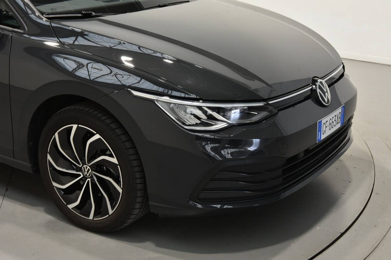 VOLKSWAGEN Golf Variant 38