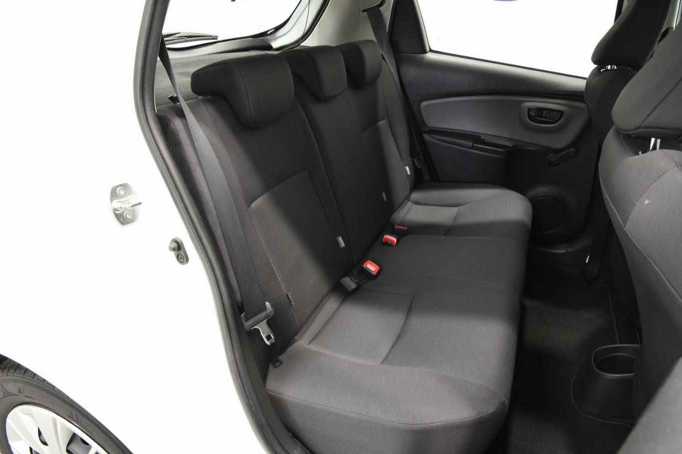 TOYOTA Yaris 48