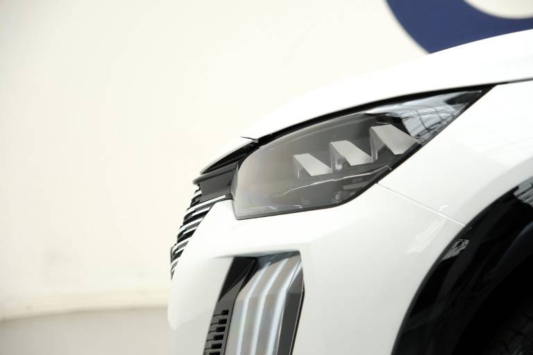 PEUGEOT 208 13