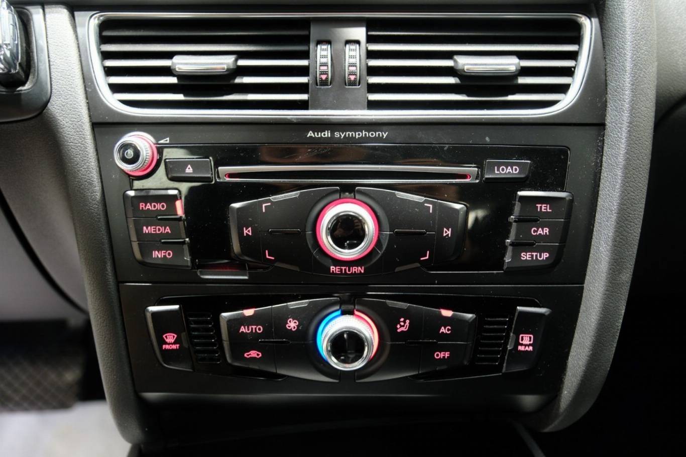 AUDI A4 25