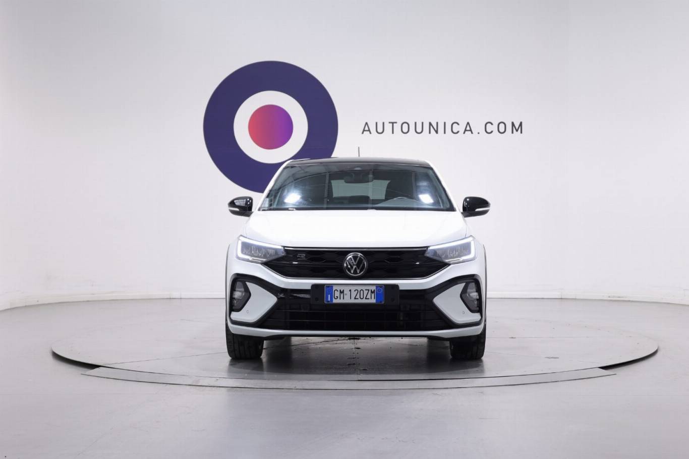 VOLKSWAGEN Taigo 2
