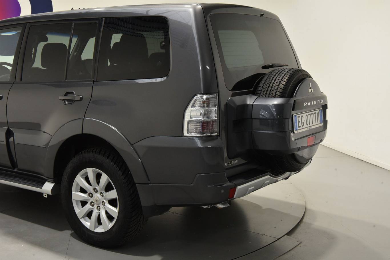 MITSUBISHI Pajero 20