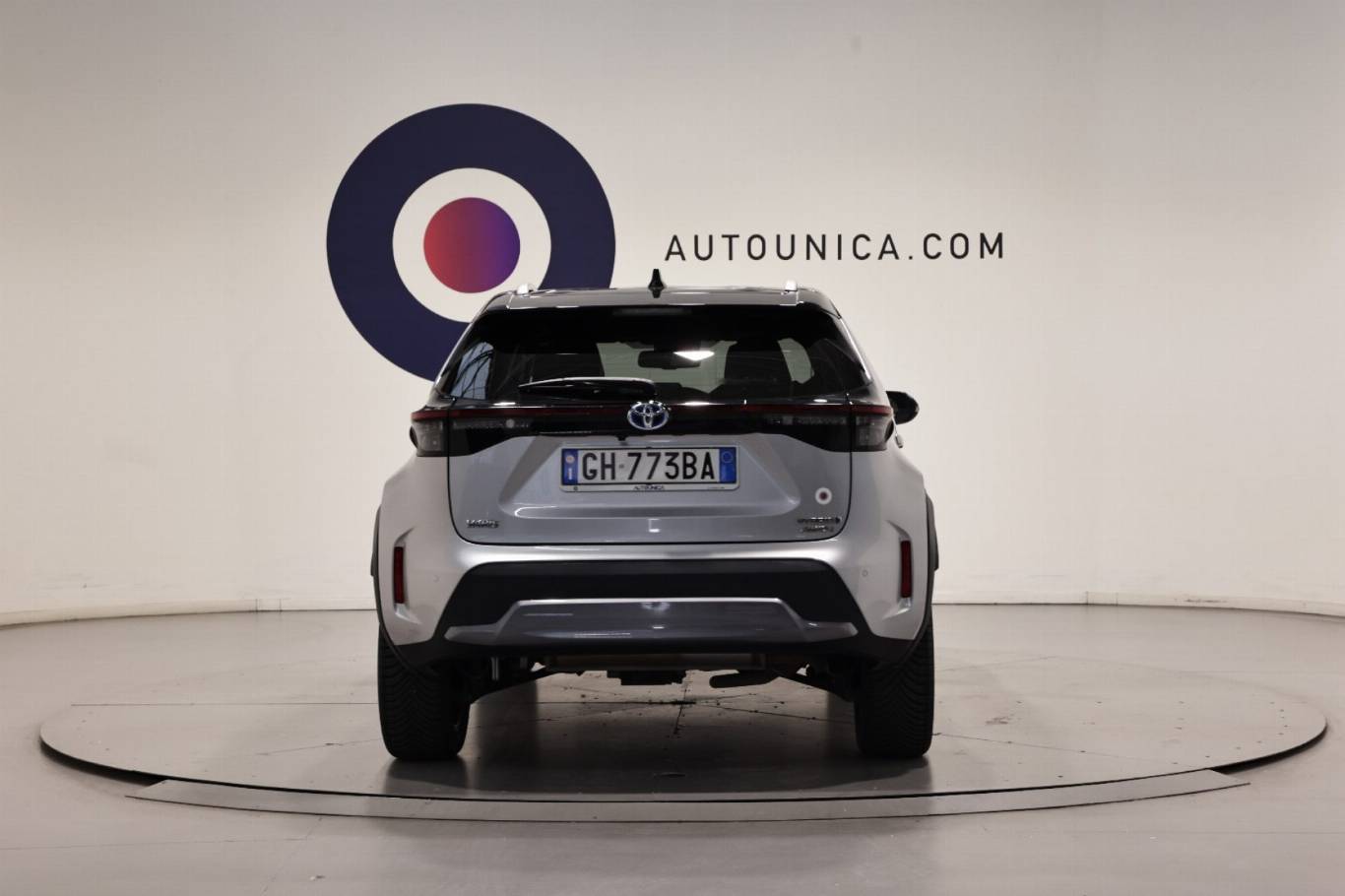 TOYOTA Yaris Cross 17