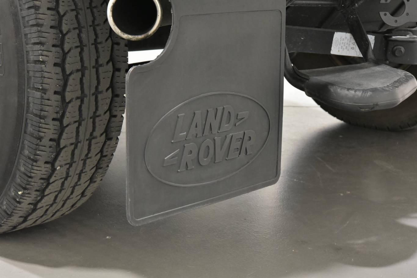 LAND ROVER Defender 74