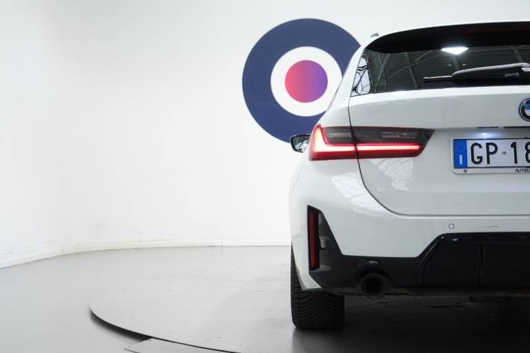 BMW 320 51