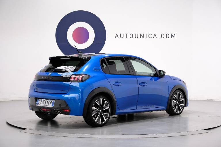 PEUGEOT 208 16