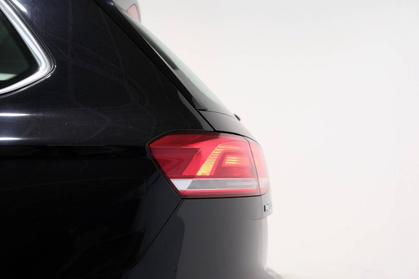 VOLKSWAGEN Passat Variant 48