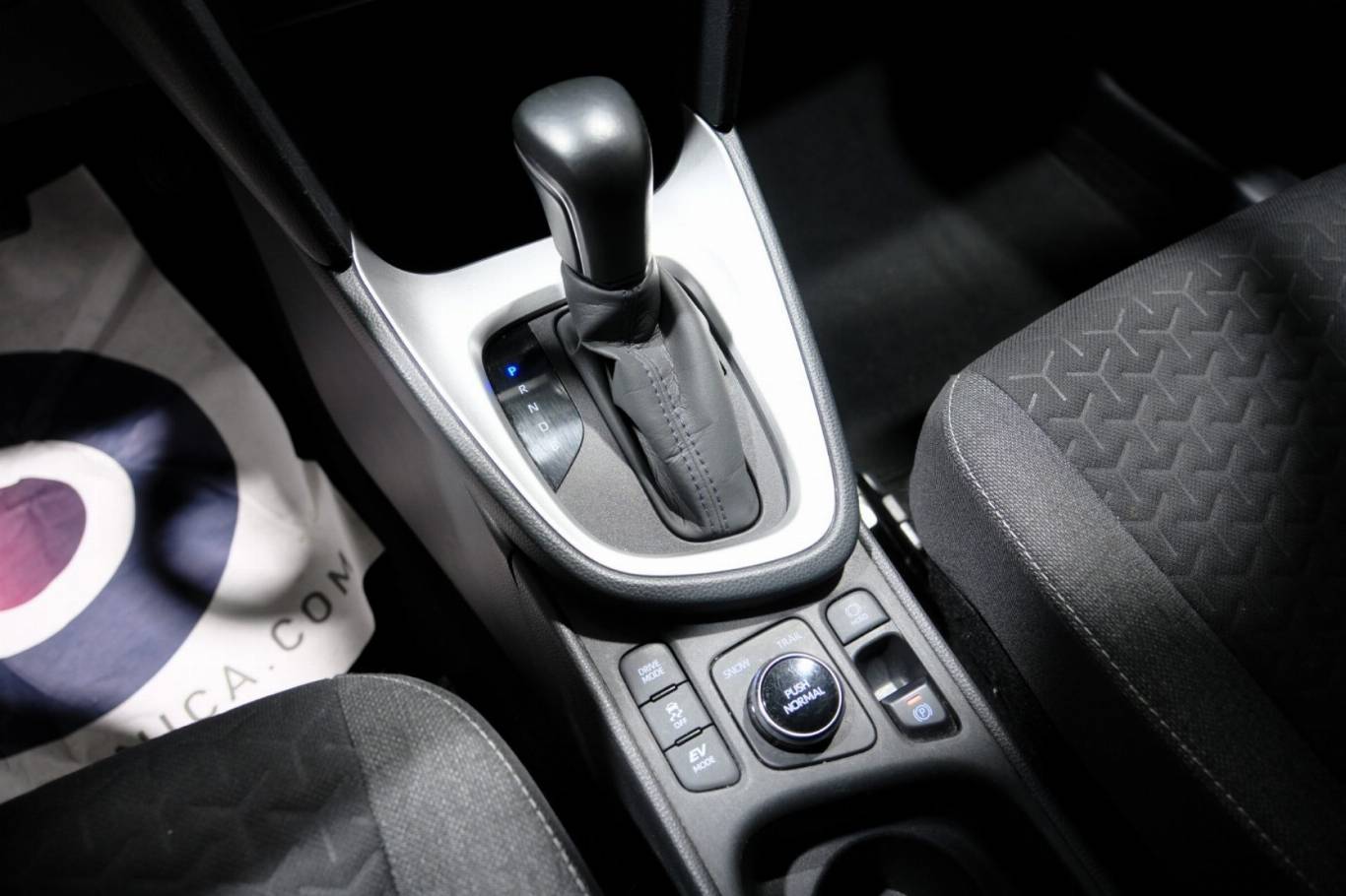 TOYOTA Yaris Cross 30