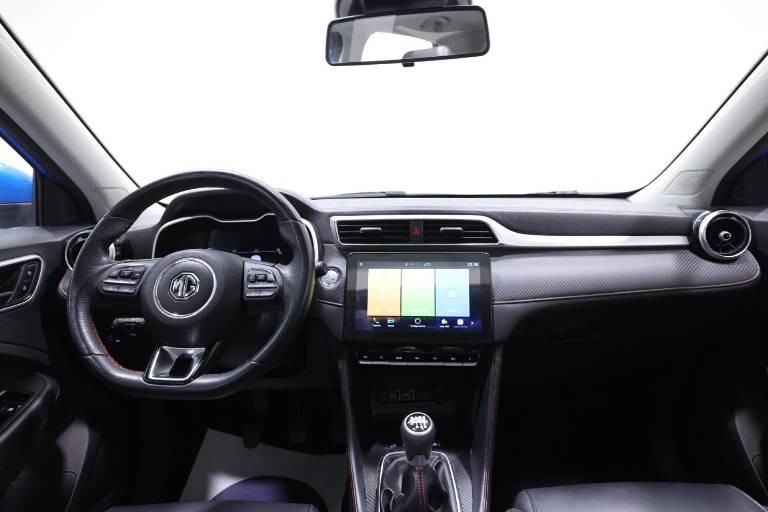 MG ZS 10
