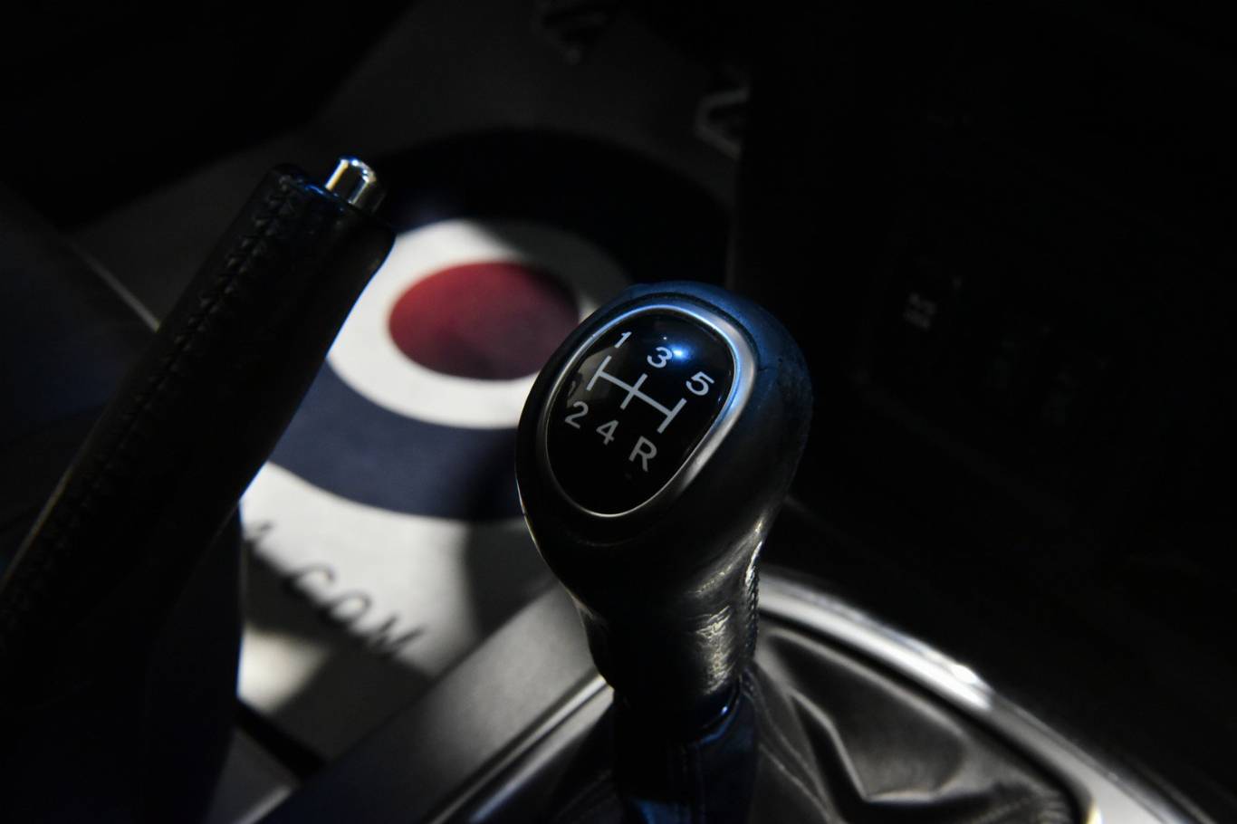 MITSUBISHI Pajero 36