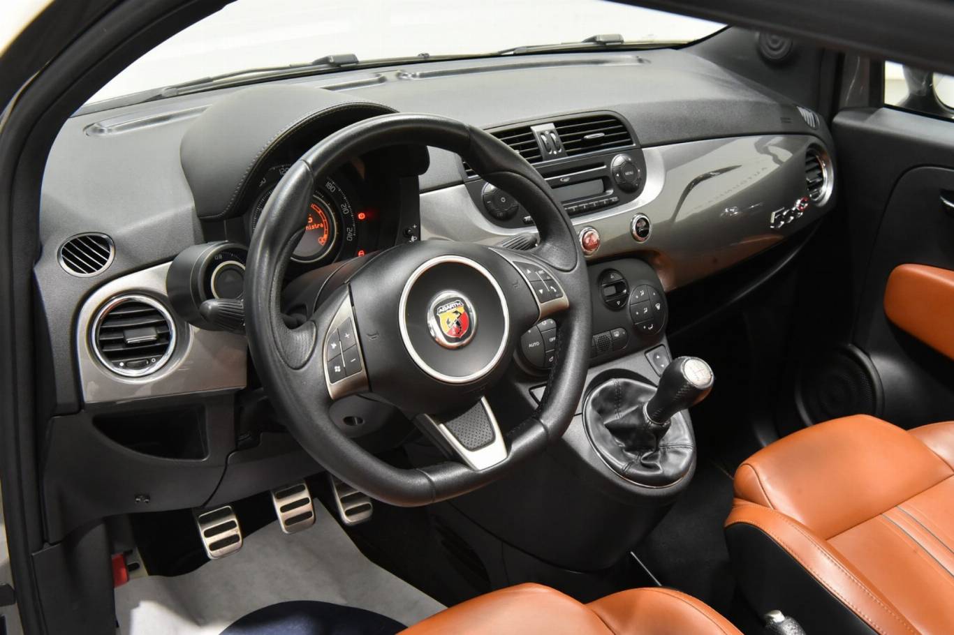 ABARTH 500C 3