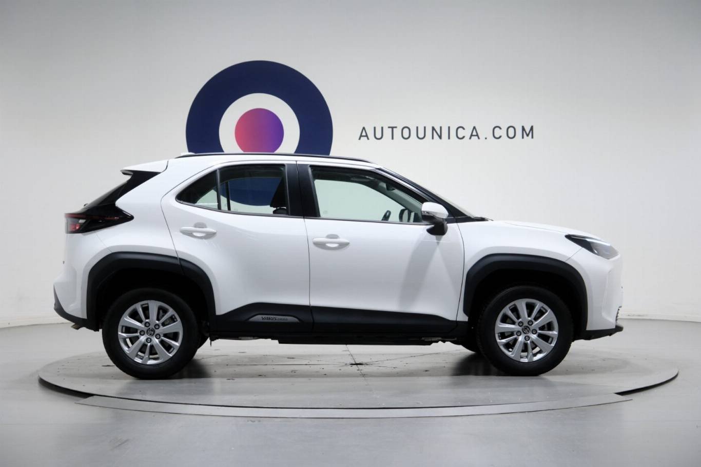 TOYOTA Yaris Cross 4